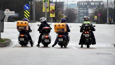 Kurye sektöründe yeni dönem: 74 bin belge, 84 bin araç kaydı