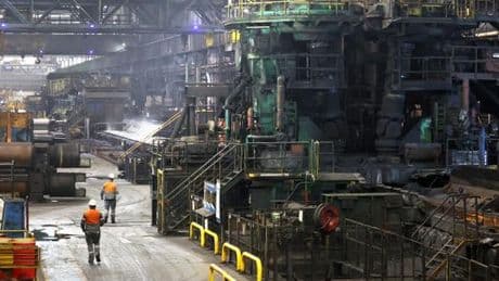 L’objectif de réindustrialisation de Macron à l’épreuve de la réalité