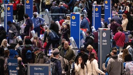 Iberia lanza una campaña con descuentos de hasta 300 euros para viajar a Estados Unidos en pleno endurecimiento de la política de inmigración