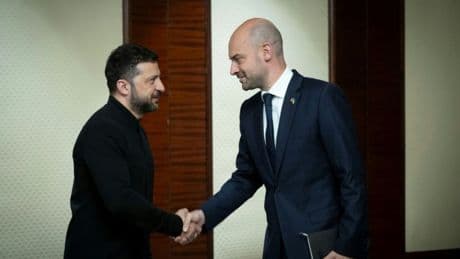 Frankreichs Außenminister bekräftigt bei Besuch in Kiew Unterstützung für Ukraine