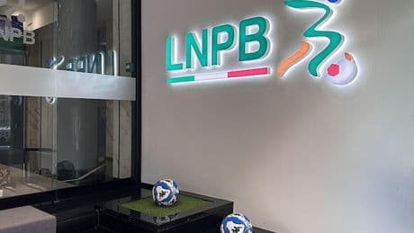 Clamoroso in Serie B, playout rinviati. Indagini e comunicato: che succede