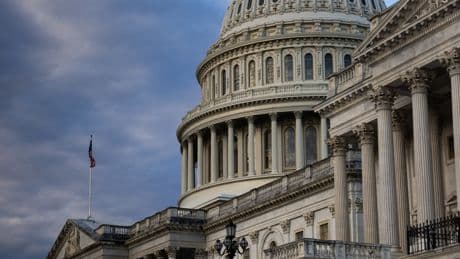 Crypto Bill Stalls in the Senate as Democrats Balk