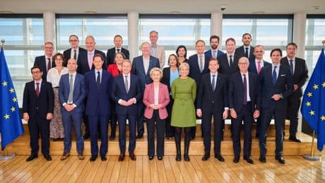 Bruselas no cede a las demandas de la industria del automóvil y no rebajará los límites de emisiones para 2035