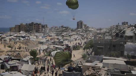 Israele lancia l'operazione Gaza. "No all'annessione, sarà araba"