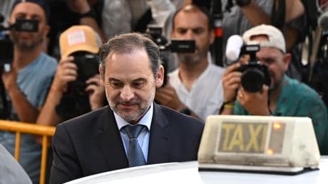 Air Europa: Ábalos mancha a un cargo más y se sacude responsabilidad en su exsecretario de estado y líder de Correos