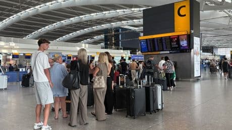 Air control boss hauled in for grilling from transport secretary amid calls for him to resign after airports chaos