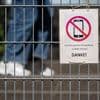 Bundesländer und Experten uneins: Sollten Handys aus Schulen verbannt werden?