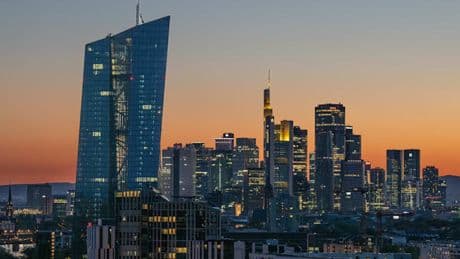 Europäische Zentralbank lässt Leitzinsen unverändert