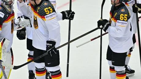 Nach Unterbrechungen im Deutschland-Spiel: Eis-Probleme bei der WM – Weltverband nimmt Änderungen vor
