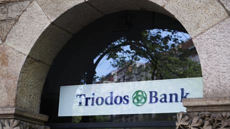 El 70% de los españoles cambiaría de banco si financiara sectores contrarios a su ética