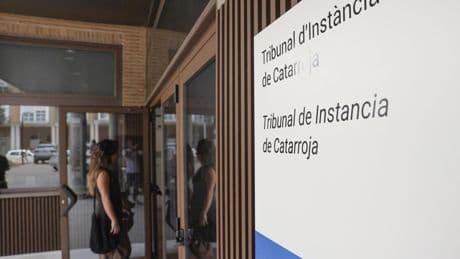 La jueza de la dana expulsa a la abogada de una víctima que vincula la riada a un rito satánico y a la Agenda 2030
