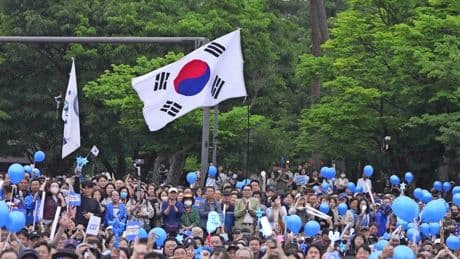 Zuid-Korea kiest nieuwe president na afzetting Yoon: ’kiezen tussen democratie of dictatuur’