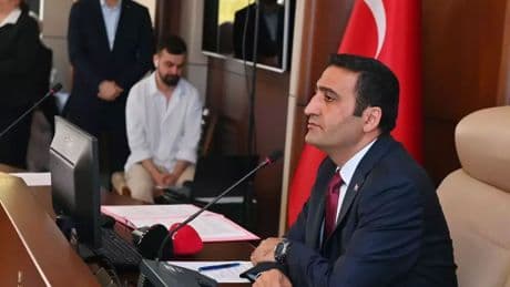 İBB'ye yeni operasyon: Beyoğlu Belediye Başkanı İnan Güney gözaltına alındı