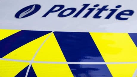 Persoon overleden en twee gewonden bij mesaanval in bus Antwerpen, keel van slachtoffer doorgesneden