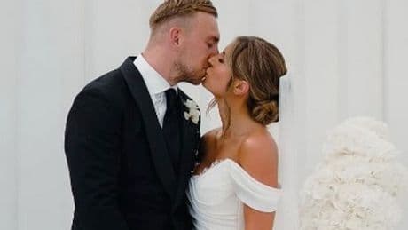 Dani Dyer and Jarrod Bowen wedding guests sing very rude West Ham chant