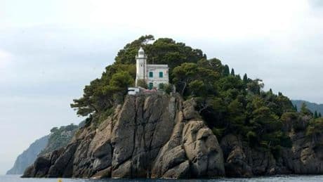 I fari della Liguria, un patrimonio da recuperare | Longform