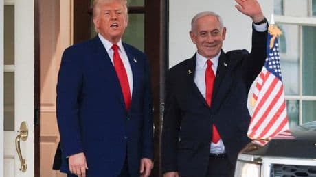Que fera Trump, mis par Nétanyahou “dans une position impossible” sur l’Iran ?