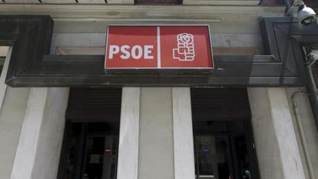 El PSOE recauda 24 millones de fuentes privadas y triplica los ingresos del PP por esa vía