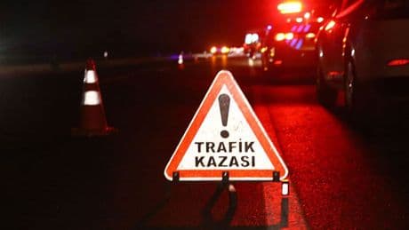 Ters yöne giren otomobil kazaya sebep oldu: 3 yaralı