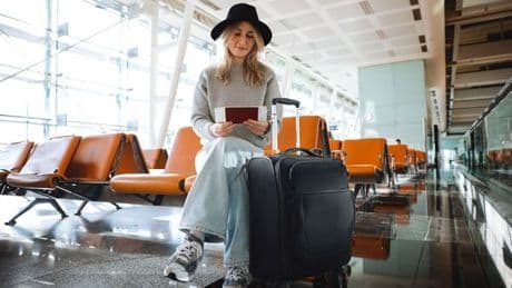 Woman from US gobsmacked over 'feral' habit Brits have at UK airports