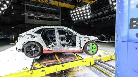 I segreti hi-tech delle batterie per le Porsche