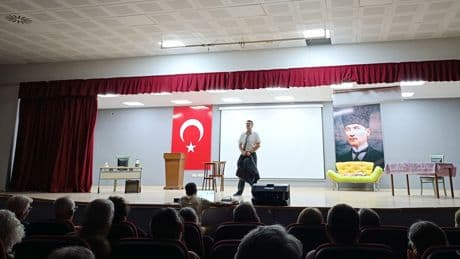 "Aydede" Altınoluk'ta seyirciyle buluştu