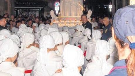 İtalya’da 2 Türk makineli tüfeklerle yakalandı! Festivali kana bulayacaklardı