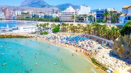 FCDO Spain travel warning for tourists staying in hotels with balconies