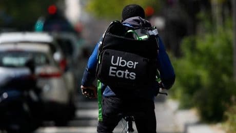 3 euros mininum par course : la rémunération en trompe-l'oeil d'Uber Eats