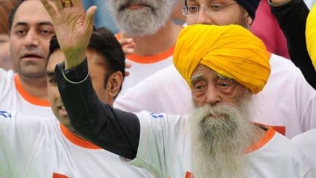 Muere atropellado Fauja Singh a los 114 años, el corredor de maratones más longevo del mundo