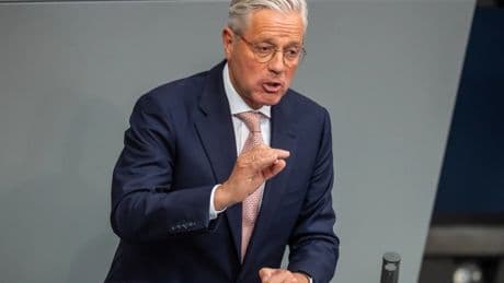 Krieg im Nahen Osten: Röttgen: Sanktionen gegen Israel möglich