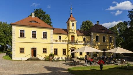 Offenbar heimlich gedreht: „Ausbeutung unseres guten Rufs“: Schloss Proschwitz wehrt sich gegen AfD-Wahlwerbung