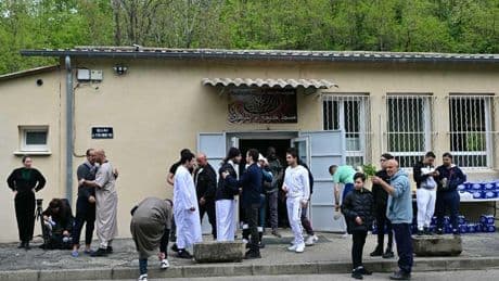 «Un homme de confiance», serviable et gentil : qui était Aboubakar Cissé, assassiné dans une mosquée du Gard ?