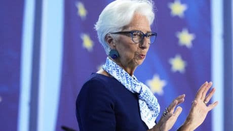 Lagarde dibuja un escenario favorable para más bajadas de tipos con la economía débil y la inflación moderada