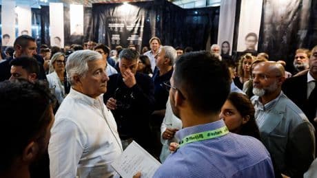 Tajani si smarca da Salvini: «I rapporti con la Francia li teniamo io e Meloni. Ma non invieremo le nostre truppe a Kiev»