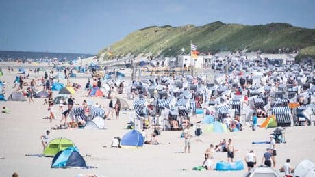Steuern, Gebühren, Inflation - Experten erklären den Urlaubs-Teuer-Schock