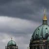Grauer Himmel am Wochenende: Gewitter und mancherorts Sturmböen in Berlin und Brandenburg