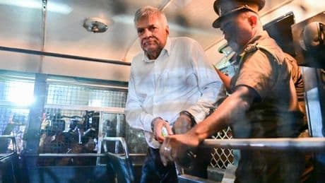 Un ancien président arrêté au Sri Lanka, l’opposition dénonce une “vengeance politique”