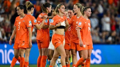 Oranje Leeuwinnen nemen strijdend, maar met nederlaag tegen Frankrijk afscheid van EK