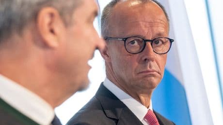 „Andere Sorgen“ - Nach Erbschaftsteuer-Vorstoß: Merz watscht Söder ab!
