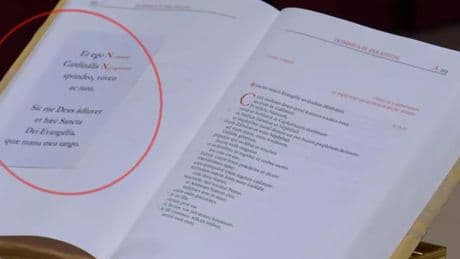 Así es el juramento que cada cardenal debe pronunciar antes de encerrarse en el Cónclave : &quot;El más absoluto secreto&quot;