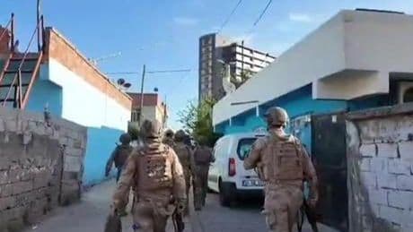 İş yerlerini kundaklamışlardı! 'Daltonlar' üyesi 3 kişi tutuklandı