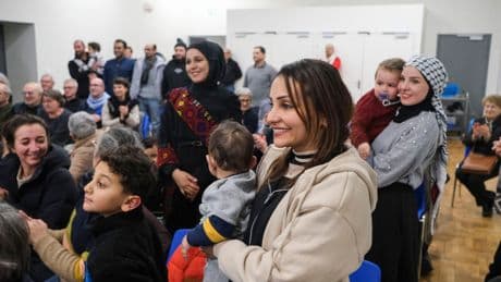 Gaza : qui sont les réfugiés palestiniens accueillis en France ?