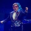 Leute: Elton John feiert 35 Jahre ohne Alkohol
