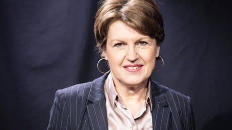 Acétamipride: le gouvernement ne laissera pas les filières menacées «de disparition» sans «solution», déclare la ministre de l'Agriculture