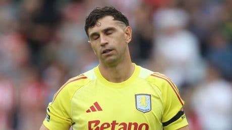 Why Man Utd pulled out of Emi Martinez transfer race after agreeing £18.2m deal