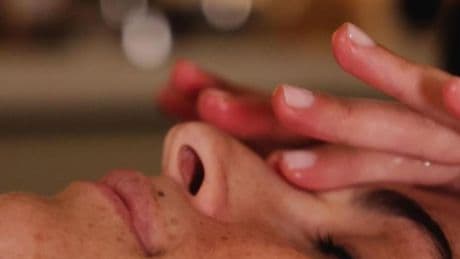 Les trois facialistes à tester ce mois-ci