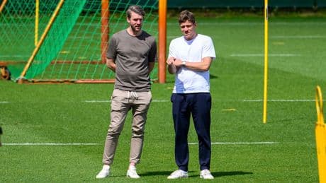 Verein gibt Angebot ab - Dieser Werder-Star soll bleiben