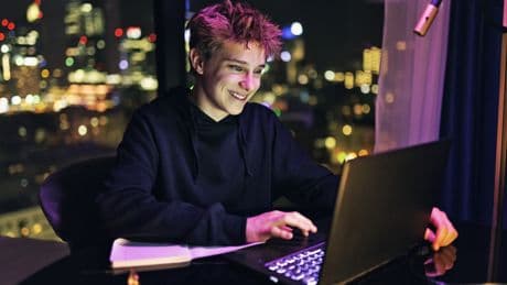 Gaming-Laptops: Diese Modelle liefern Spitzenleistung unter 2.000 Euro