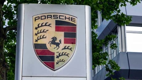Gewinn halbiert! - Porsche SE investiert ins Rüstungsgeschäft